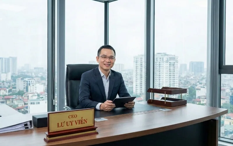 CEO Lư Uy Viễn 